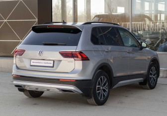 Подержанный автомобиль Volkswagen Tiguan 2019 года (5 фото)