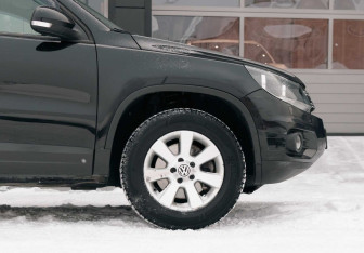 Подержанный автомобиль Volkswagen Tiguan 2012 года (9 фото)