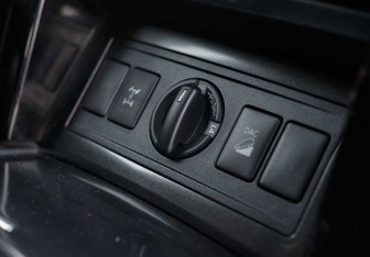 Подержанный автомобиль Toyota Land Cruiser Prado 2014 года (18 фото)