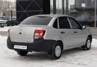 Подержанный автомобиль LADA (ВАЗ) Granta Sedan 2014 года (5 фото)