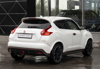 Подержанный автомобиль Nissan Juke Nismo 2014 года (5 фото)