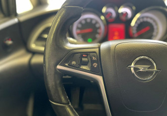 Подержанный автомобиль Opel Astra Hatchback 2014 года (14 фото)