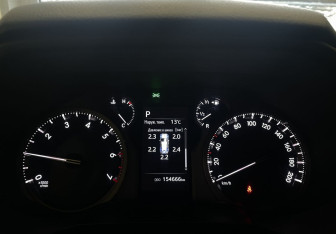 Подержанный автомобиль Toyota Land Cruiser Prado 2021 года (14 фото)
