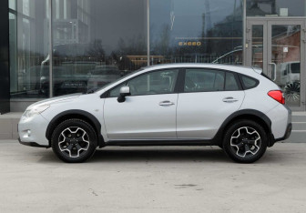 Подержанный автомобиль Subaru XV 2012 года (8 фото)