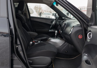 Подержанный автомобиль Nissan Juke 2011 года (19 фото)