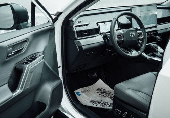 Новый Toyota RAV4 2025 (41 фото)