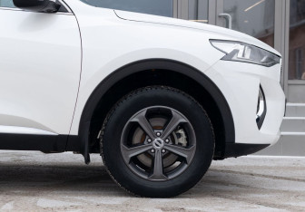 Подержанный автомобиль Haval F7 2019 года (9 фото)