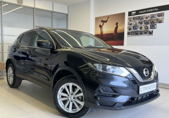 Подержанный автомобиль Nissan Qashqai 2021 года (3 фото)