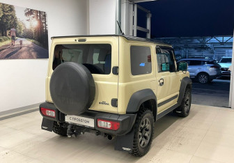 Подержанный автомобиль Suzuki Jimny 2020 года (4 фото)