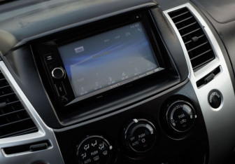 Подержанный автомобиль Mitsubishi Pajero Sport 2010 года (14 фото)