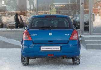 Подержанный автомобиль Suzuki Swift Hatchback 2009 года (6 фото)