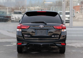 Подержанный автомобиль Toyota Corolla Wagon 2015 года (6 фото)