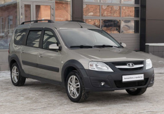 Подержанный автомобиль LADA (ВАЗ) Largus Wagon 2019 года (3 фото)
