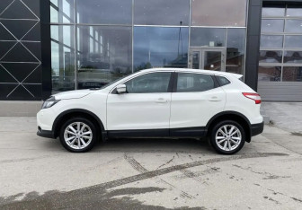 Подержанный автомобиль Nissan Qashqai 2014 года (6 фото)