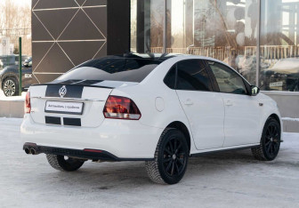 Подержанный автомобиль Volkswagen Polo Sedan 2018 года (5 фото)