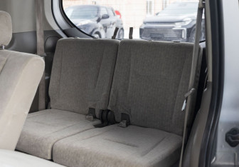 Подержанный автомобиль Honda Mobilio 2002 года (17 фото)