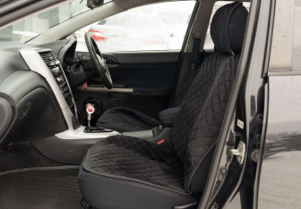 Подержанный автомобиль Toyota Caldina 2003 года (17 фото)