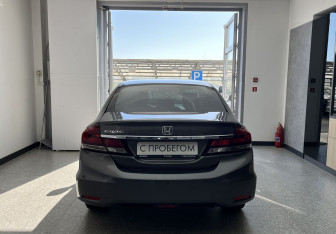 Подержанный автомобиль Honda Civic Sedan 2013 года (5 фото)