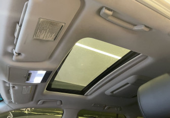 Подержанный автомобиль Lexus LX 2010 года (14 фото)