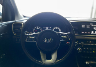 Подержанный автомобиль Kia Sportage 2021 года (15 фото)