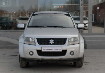 Подержанный автомобиль Suzuki Grand Vitara 2010 года (2 фото)