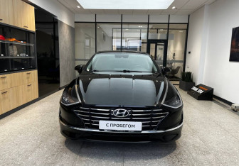 Подержанный автомобиль Hyundai Sonata 2021 года (3 фото)