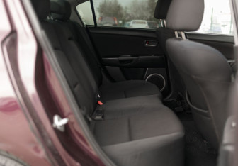 Подержанный автомобиль Mazda 3 Sedan 2007 года (18 фото)