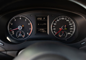 Подержанный автомобиль Volkswagen Jetta Sedan 2013 года (12 фото)