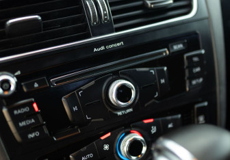 Подержанный автомобиль Audi Q5 2013 года (15 фото)