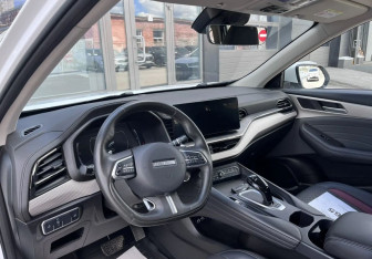 Подержанный автомобиль Haval F7 2023 года (12 фото)