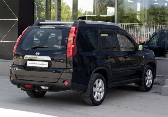Подержанный автомобиль Nissan X-Trail 2008 года (5 фото)