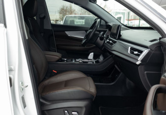 Подержанный автомобиль Chery Tiggo 8 Pro 2022 года (23 фото)