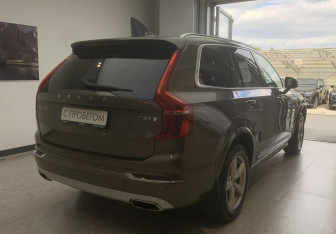 Подержанный автомобиль Volvo XC90 2017 года (4 фото)