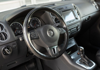Подержанный автомобиль Volkswagen Tiguan 2013 года (11 фото)
