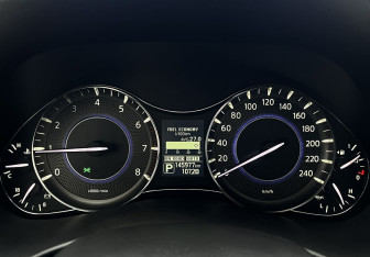 Подержанный автомобиль Infiniti QX80 2018 года (9 фото)