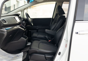 Подержанный автомобиль Honda Odyssey Minivan 2016 года (21 фото)