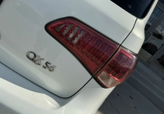 Подержанный автомобиль Infiniti QX56 2012 года (10 фото)