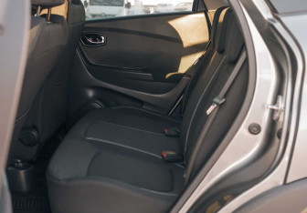 Подержанный автомобиль Renault Kaptur 2016 года (17 фото)