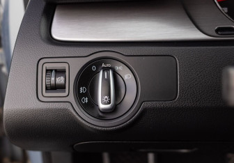 Подержанный автомобиль Volkswagen Passat Sedan 2012 года (19 фото)