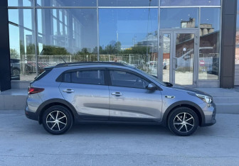 Подержанный автомобиль Kia Rio Hatchback 2020 года (4 фото)