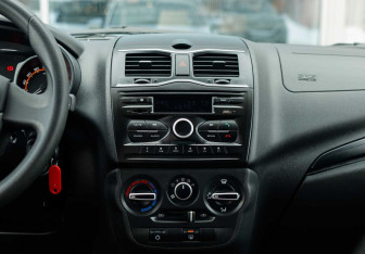 Подержанный автомобиль LADA (ВАЗ) Granta Sedan 2022 года (13 фото)