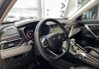 Подержанный автомобиль Geely Atlas Pro 2023 года (11 фото)