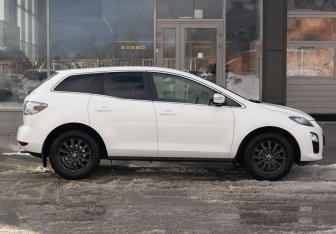 Подержанный автомобиль Mazda CX-7 2011 года (4 фото)