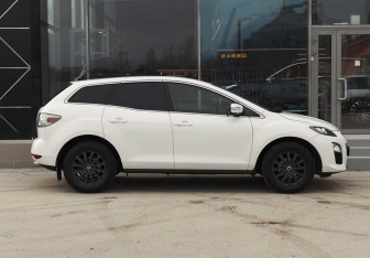Подержанный автомобиль Mazda CX-7 2011 года (4 фото)