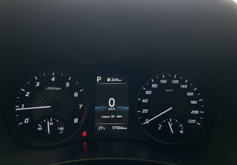 Подержанный автомобиль Hyundai Solaris Sedan 2021 года (12 фото)