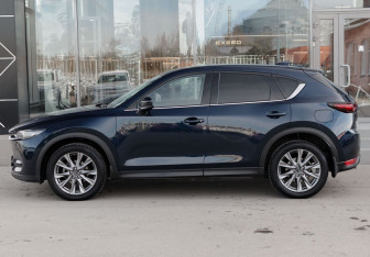 Подержанный автомобиль Mazda CX-5 2020 года (8 фото)