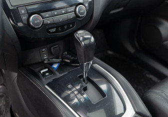 Подержанный автомобиль Nissan Qashqai 2014 года (16 фото)