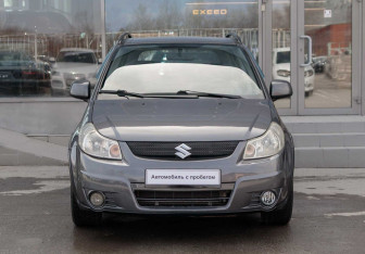 Подержанный автомобиль Suzuki SX4 Hatchback 2010 года (2 фото)