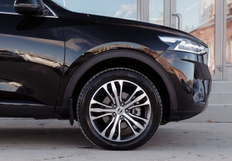 Подержанный автомобиль Haval F7 2021 года (9 фото)