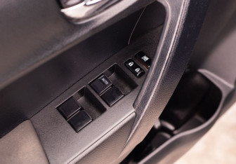 Подержанный автомобиль Toyota Corolla Sedan 2013 года (16 фото)